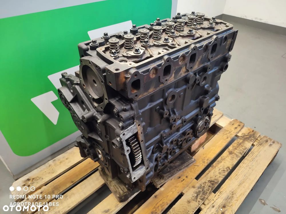 Słupek silnika Deutz TCD L04 - 6