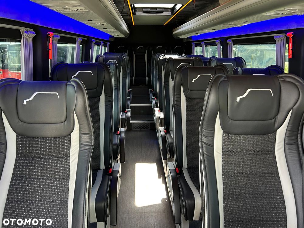 Mercedes-Benz Sprinter 519 - 17