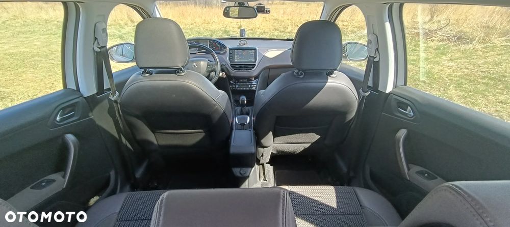 Peugeot 2008 e-HDi FAP 92 STOP & START Allure - 24