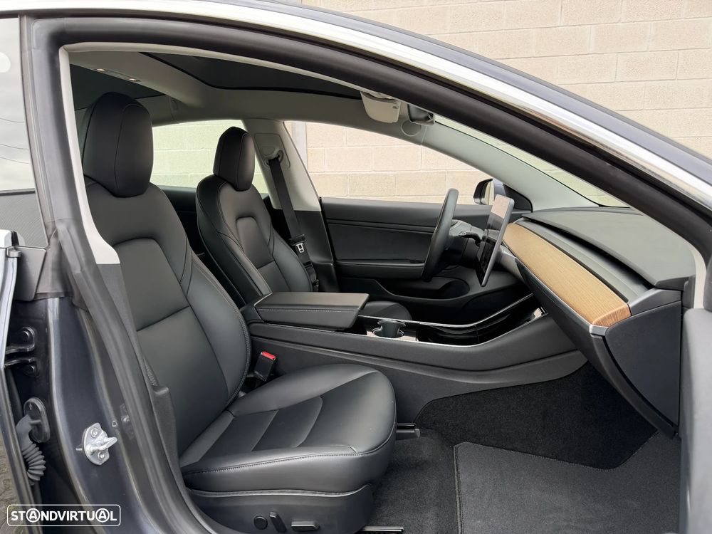 Tesla Model 3 Standard Range Plus RWD - 4