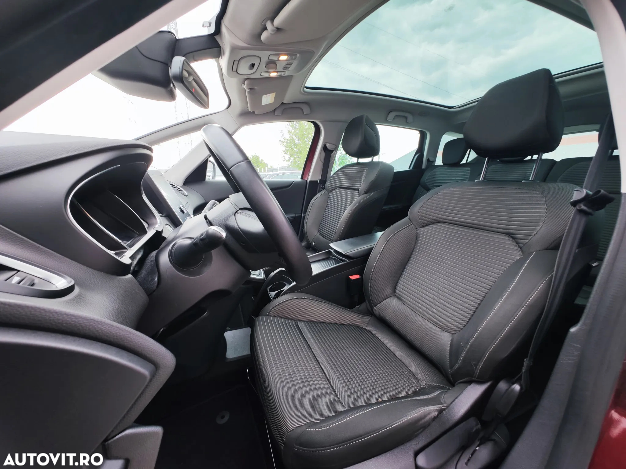 Renault Scenic BLUE dCi 120 EDC BUSINESS EDITION - 10