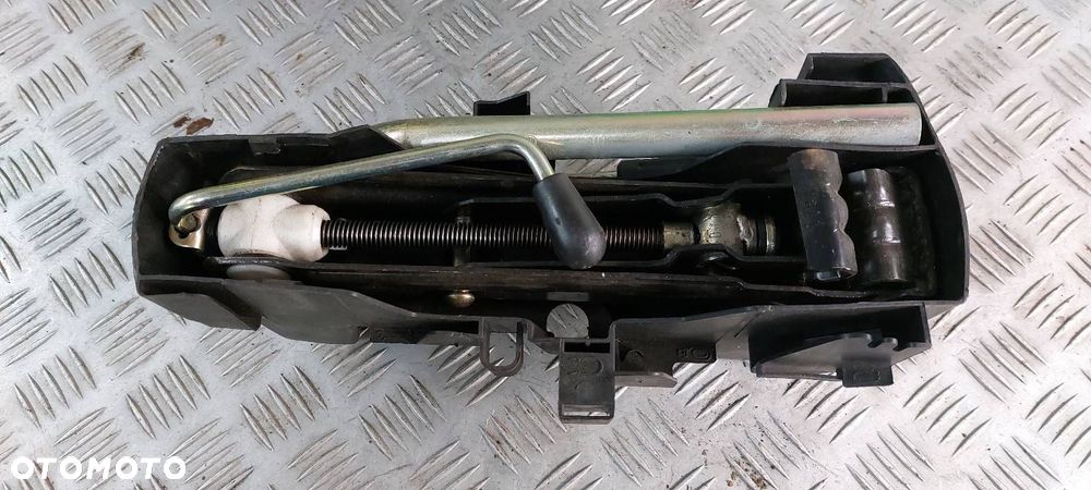 ZESTAW NAPRAWCZY KOŁA 1/4 DOJAZDÓWKA CORDOBA I FL - 2