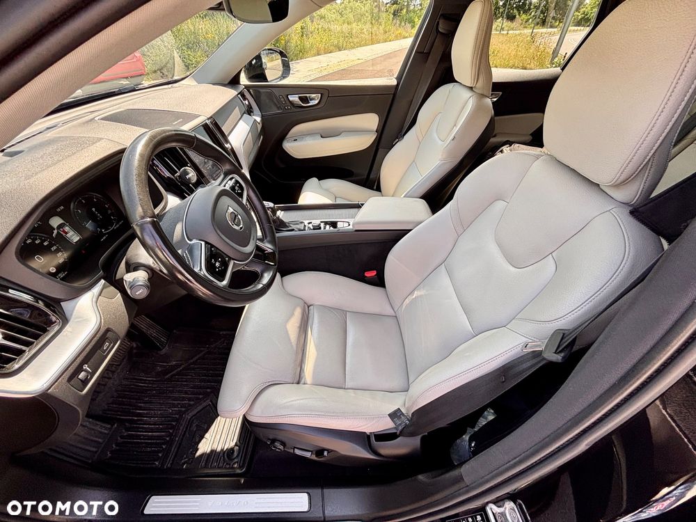 Volvo XC 60 D4 AWD Momentum - 12