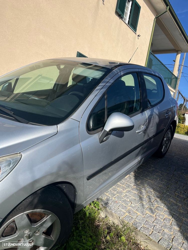 Peugeot 207 1.4 16V Trendy - 4