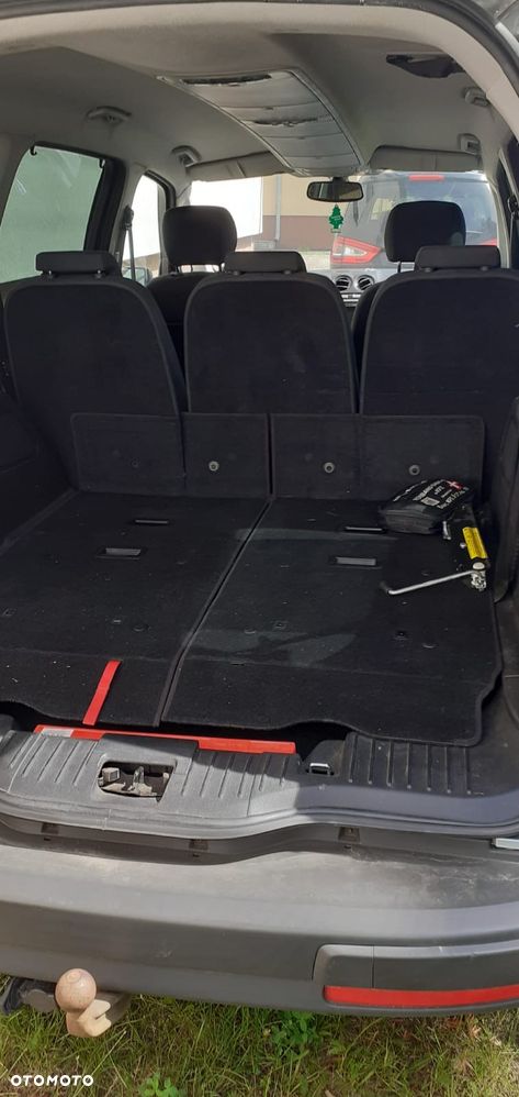 Ford Galaxy 2.0 TDCi Ghia - 9