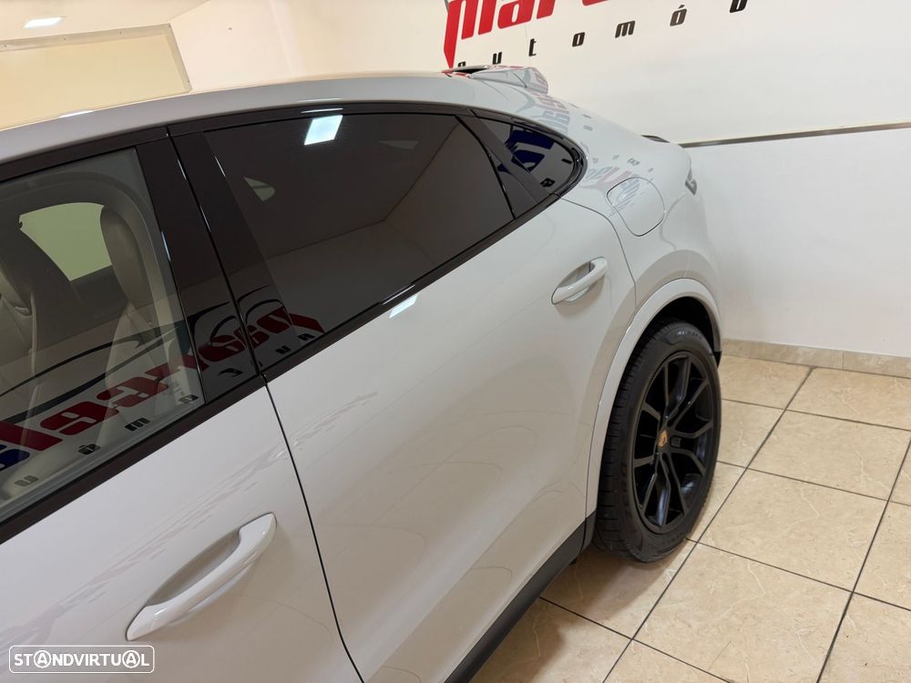 Porsche Cayenne Coupé S E-Hybrid - 8