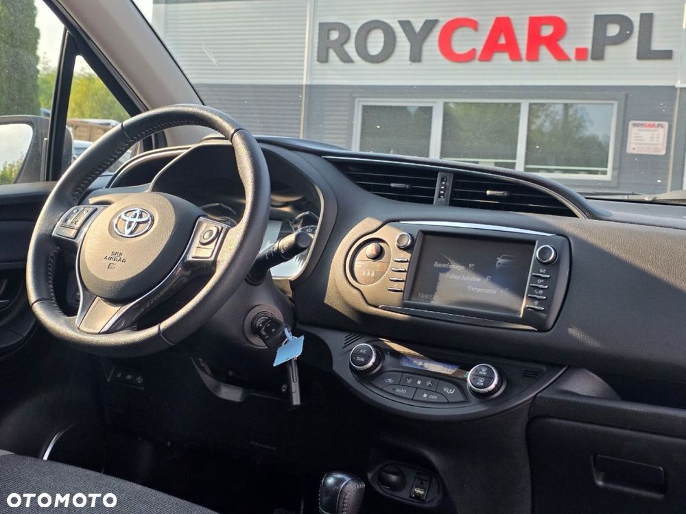 Toyota Yaris 1.5 VVT-i Y20 Team Deutschland - 15
