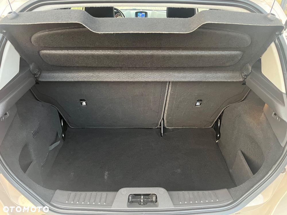 Ford Fiesta 1.25 Platinium X - 33