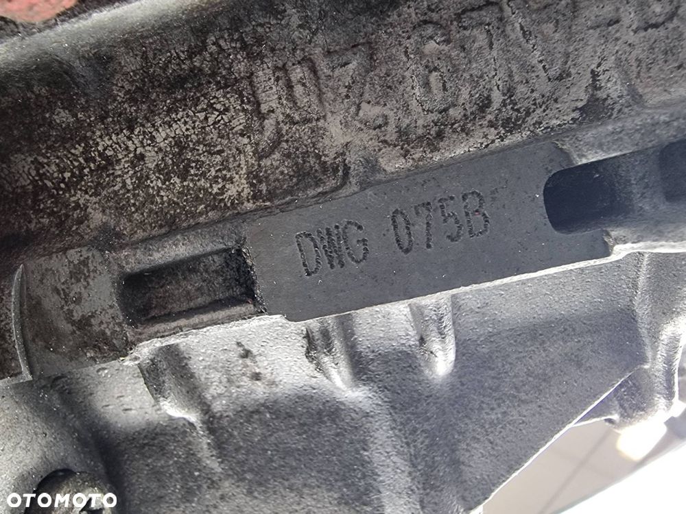 SKRZYNIA BIEGÓW AUDI A4 DWG - 2