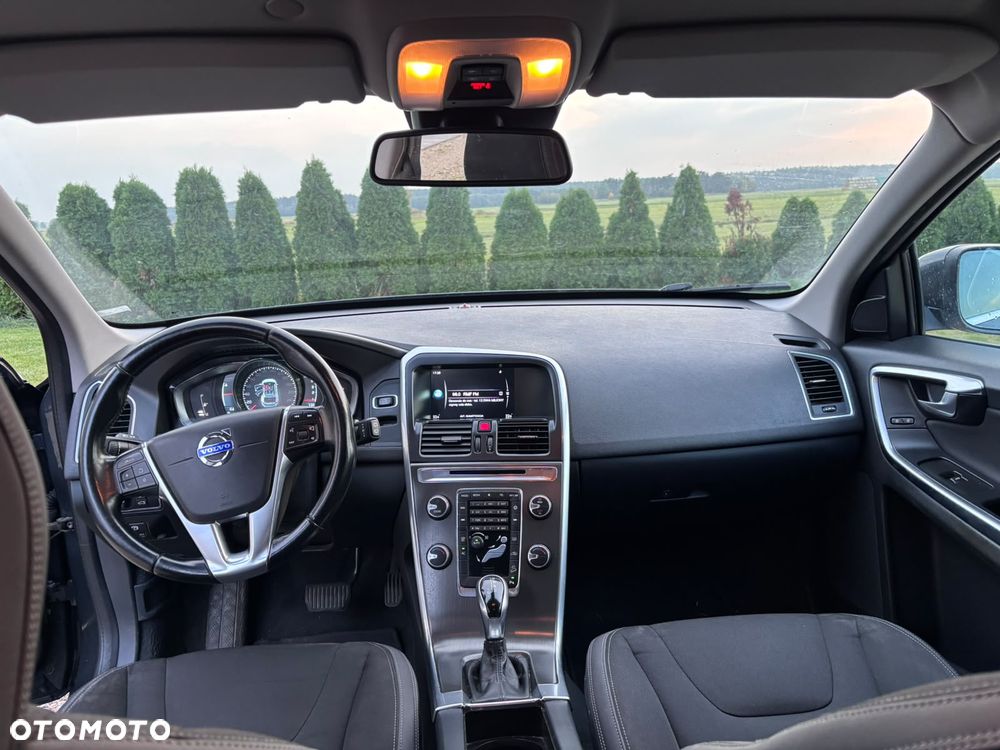 Volvo XC 60 D4 AWD Momentum - 12