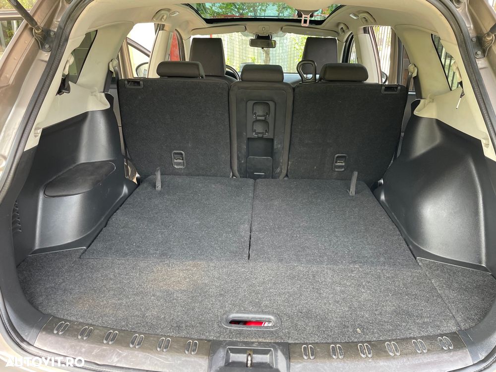 Nissan Qashqai+2 2.0 Tekna - 9