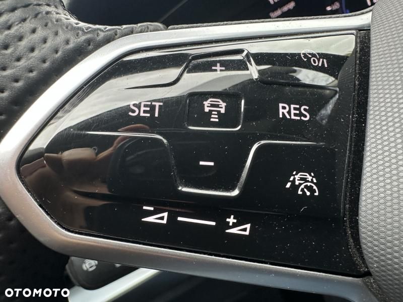 Volkswagen Passat - 20