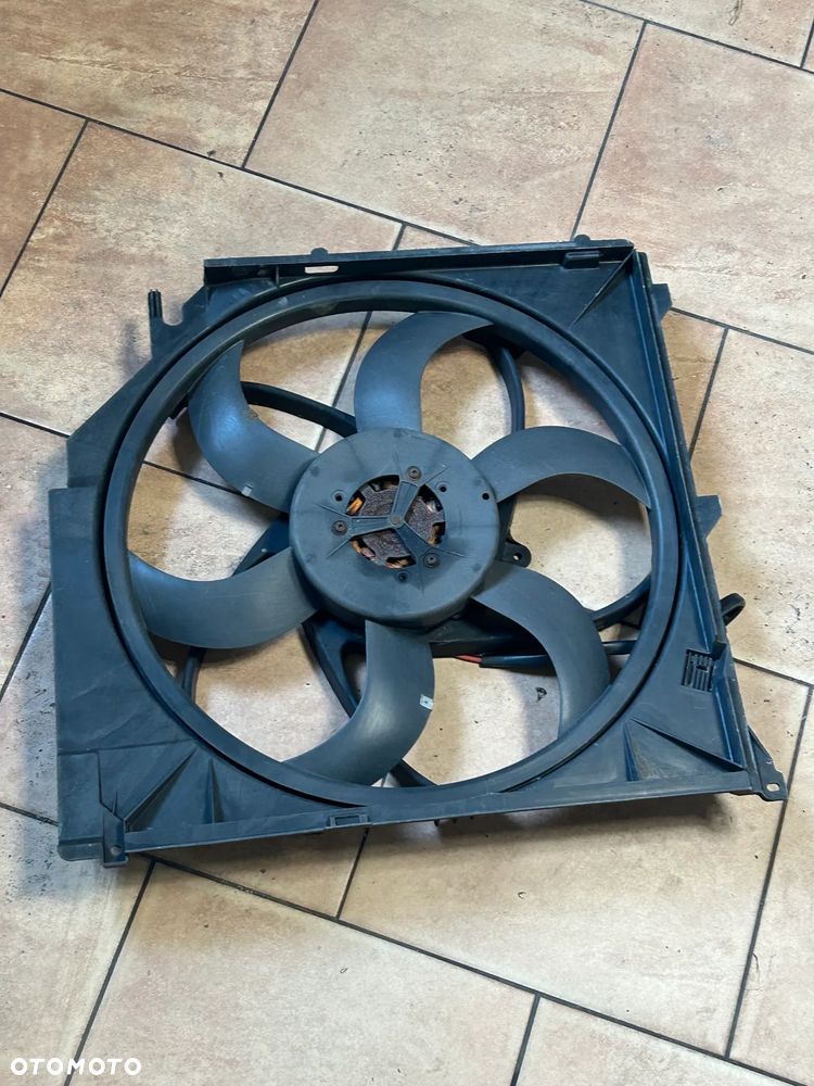 WENTYLATOR CHŁODNICY BMW E90 E91 N47D20A 6937515 - 1