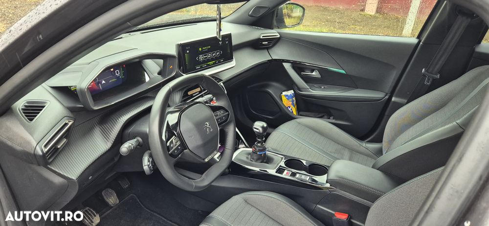 Peugeot 2008 1.2 L PureTech STT Allure - 1