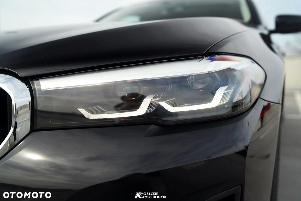 BMW Seria 5 520d - 32