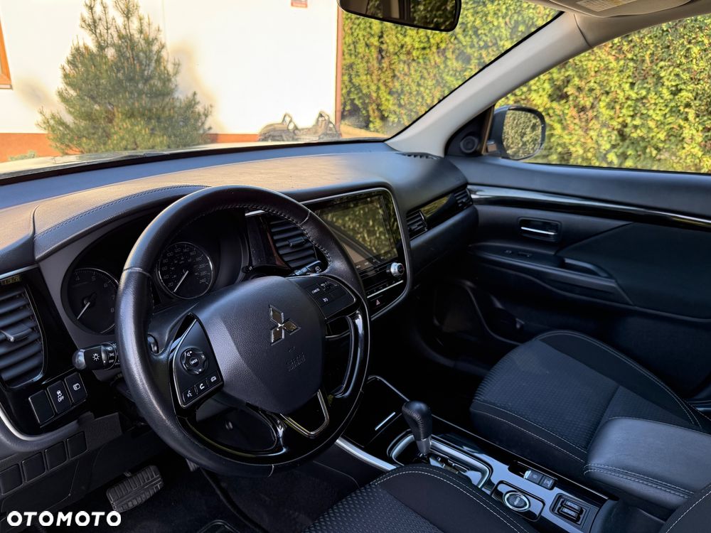 Mitsubishi Outlander 2.0 4WD CVT Spirit+ - 10