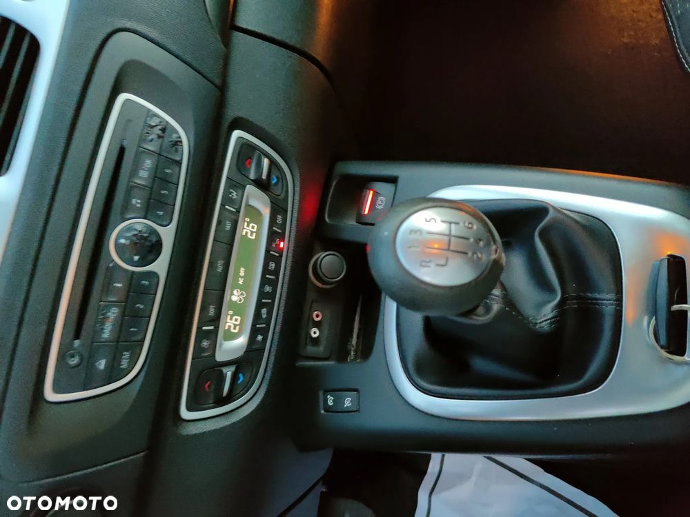 Renault Scenic 1.4 16V TCE Expression - 10