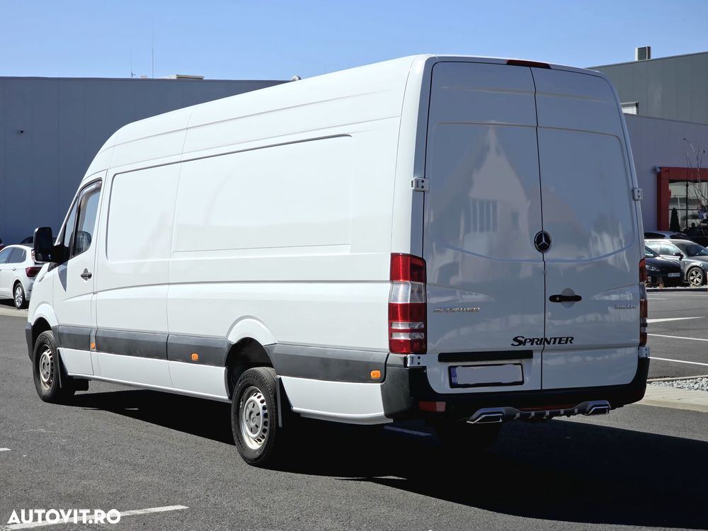 Mercedes-Benz Sprinter - 4