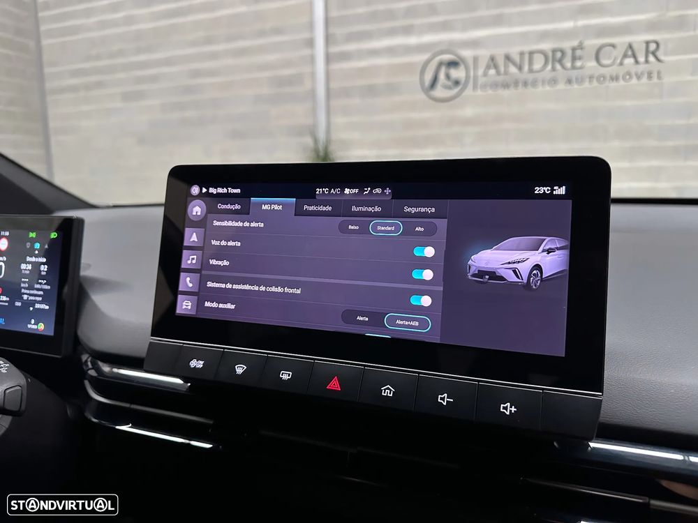 MG MG4 77 kWh Extended Range Luxury - 28