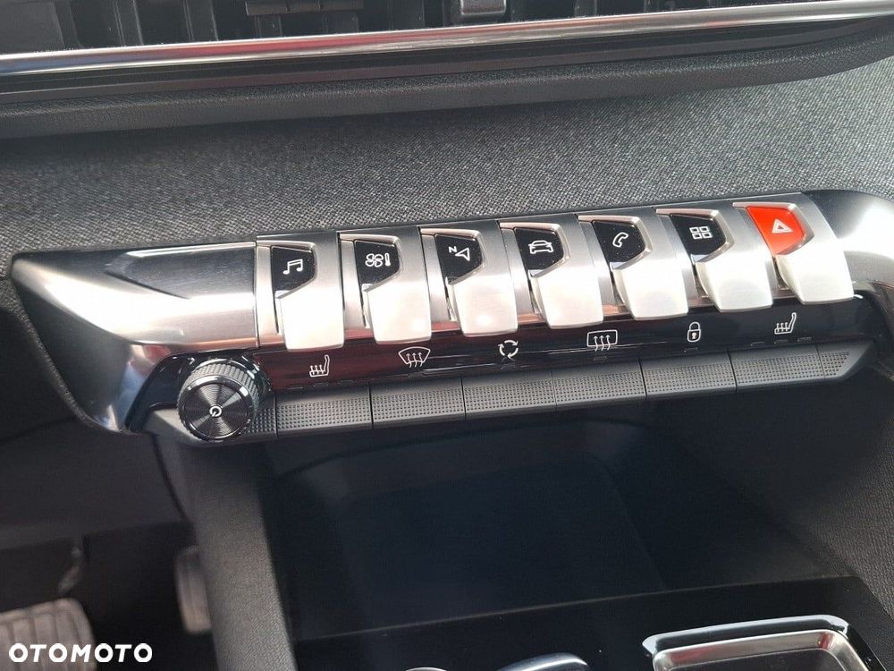 Peugeot 3008 1.2 PureTech Allure Pack S&S EAT8 - 24