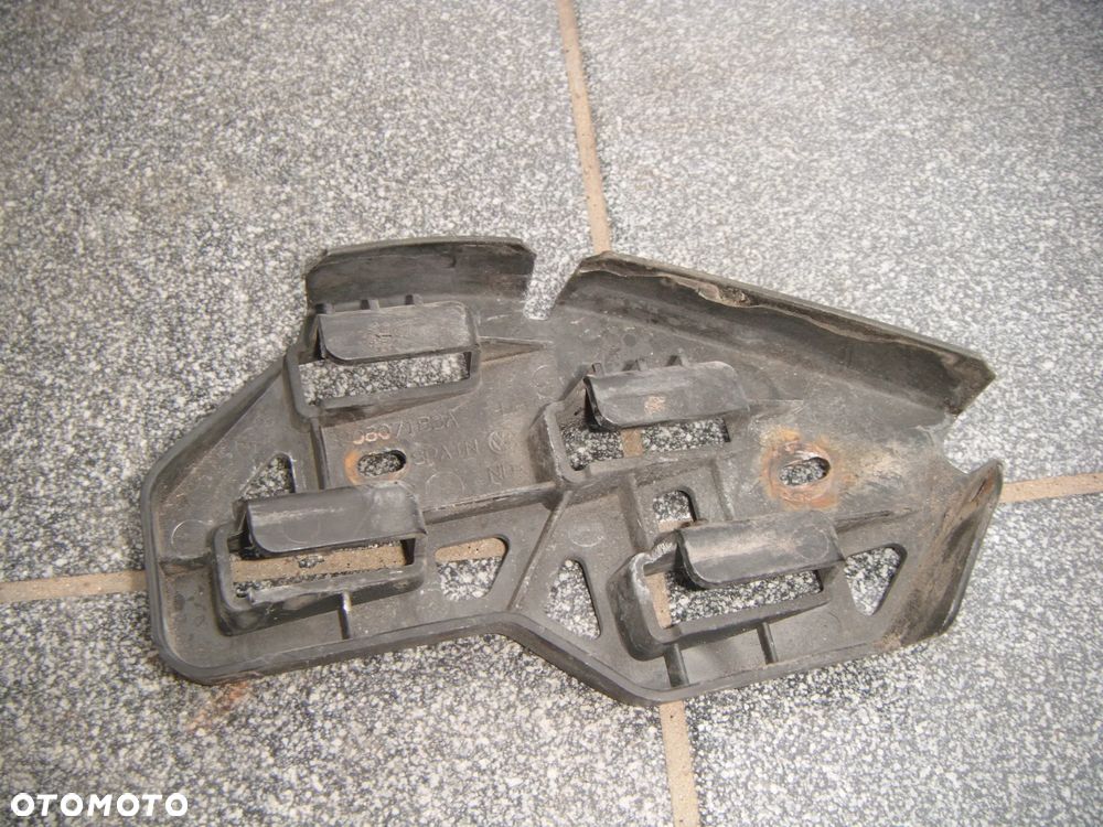 vw polo 9n lift 06r ślizg zderzaka lewy przód  6q0807183a - 2