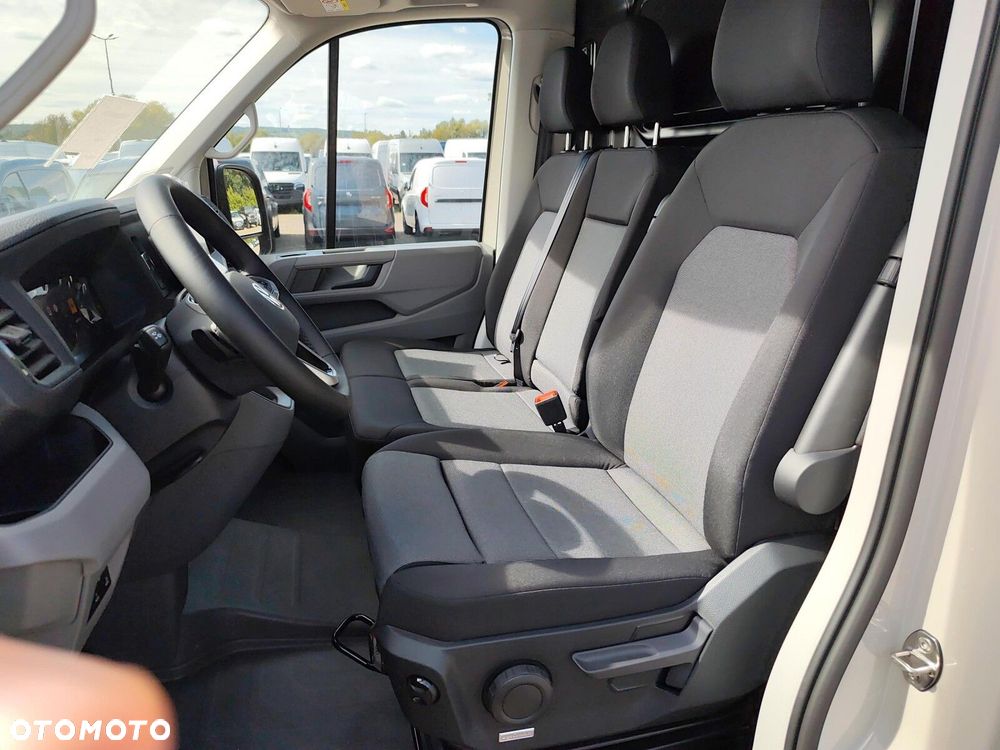 Volkswagen Crafter 35 Furgon z wysokim dachem silnik: 2,0 l EU6 SCR 177 KM, przedni 8-bieg.automatyczna, r.o : 4490 mm - 10