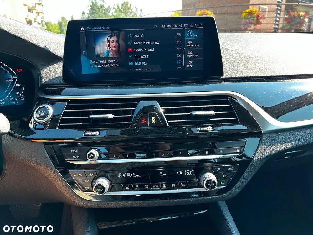 BMW Seria 5 530e iPerformance Luxury Line - 25