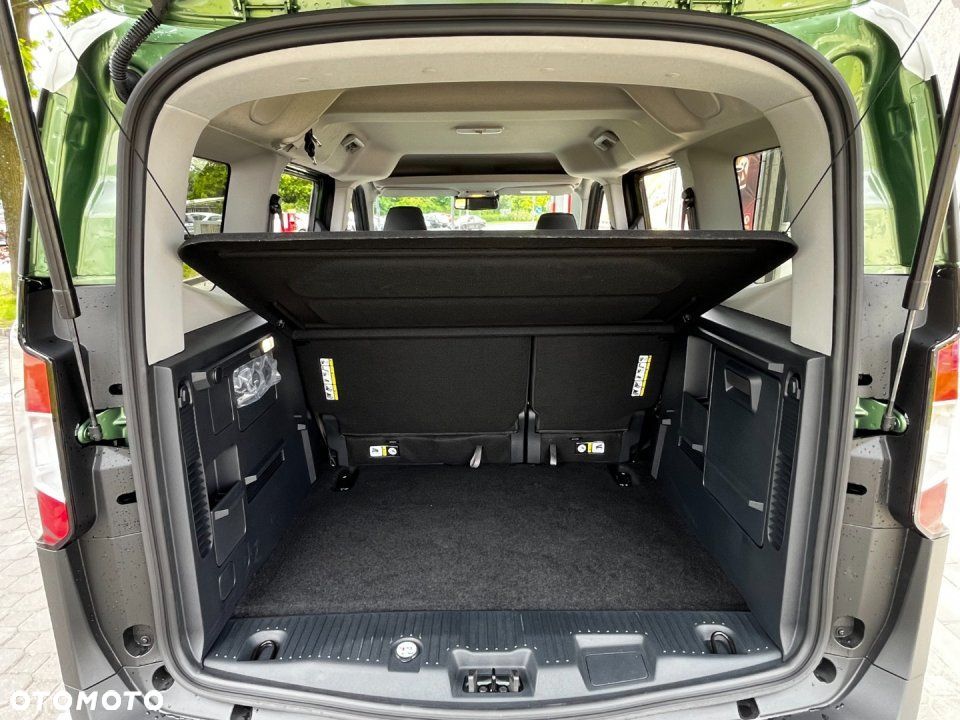 Ford Tourneo Courier - 21