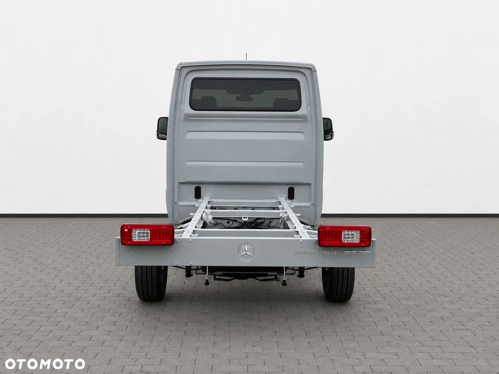 Mercedes-Benz Sprinter - 7