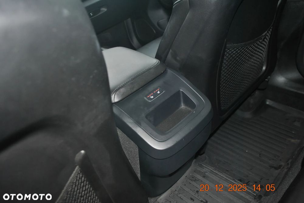 Volvo XC 60 T5 AWD Geartronic RDesign - 8