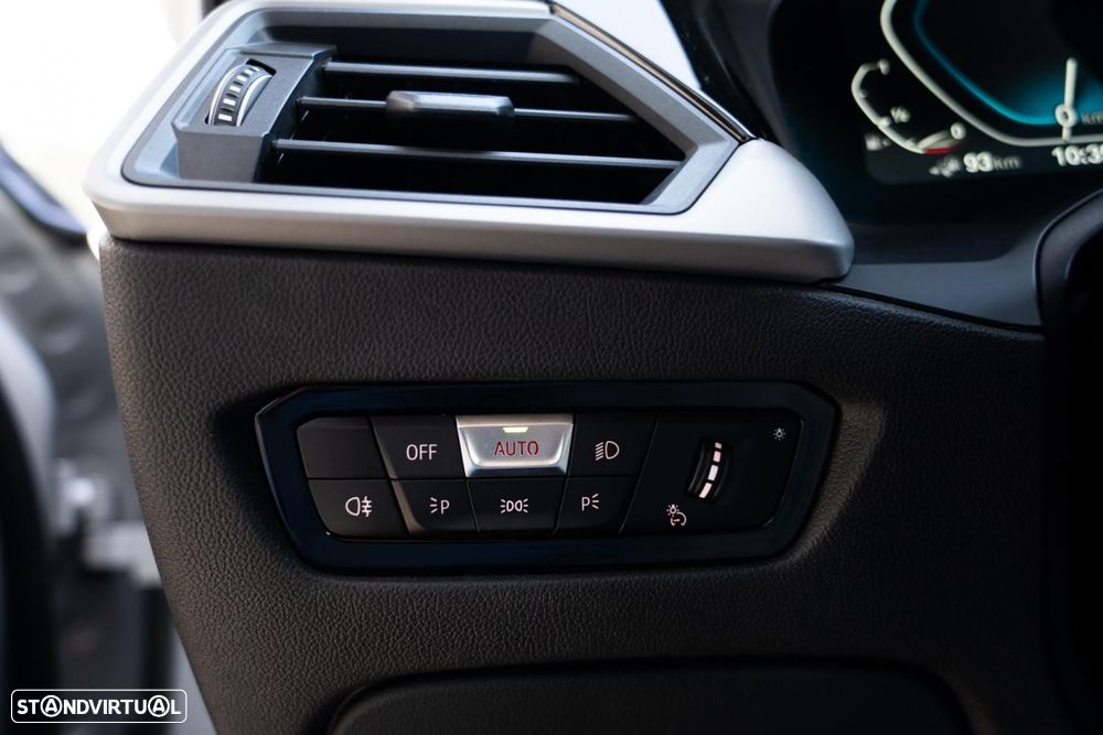 BMW 330 e Auto - 17
