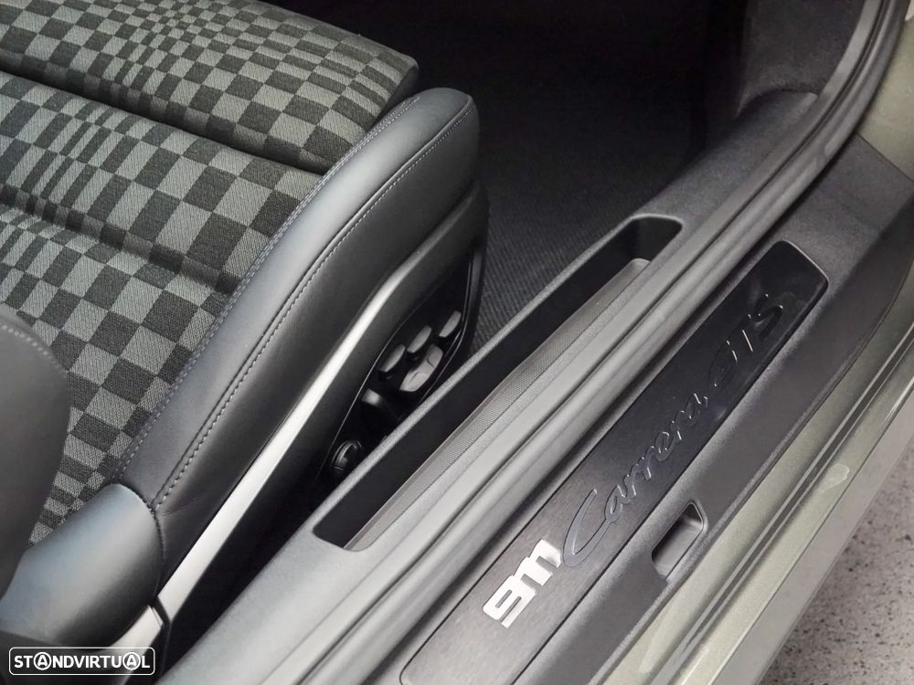 Porsche 911 (992) - 34