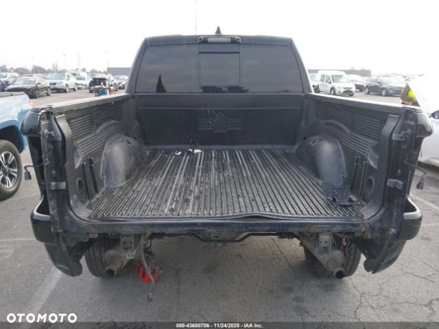 RAM 1500 - 12