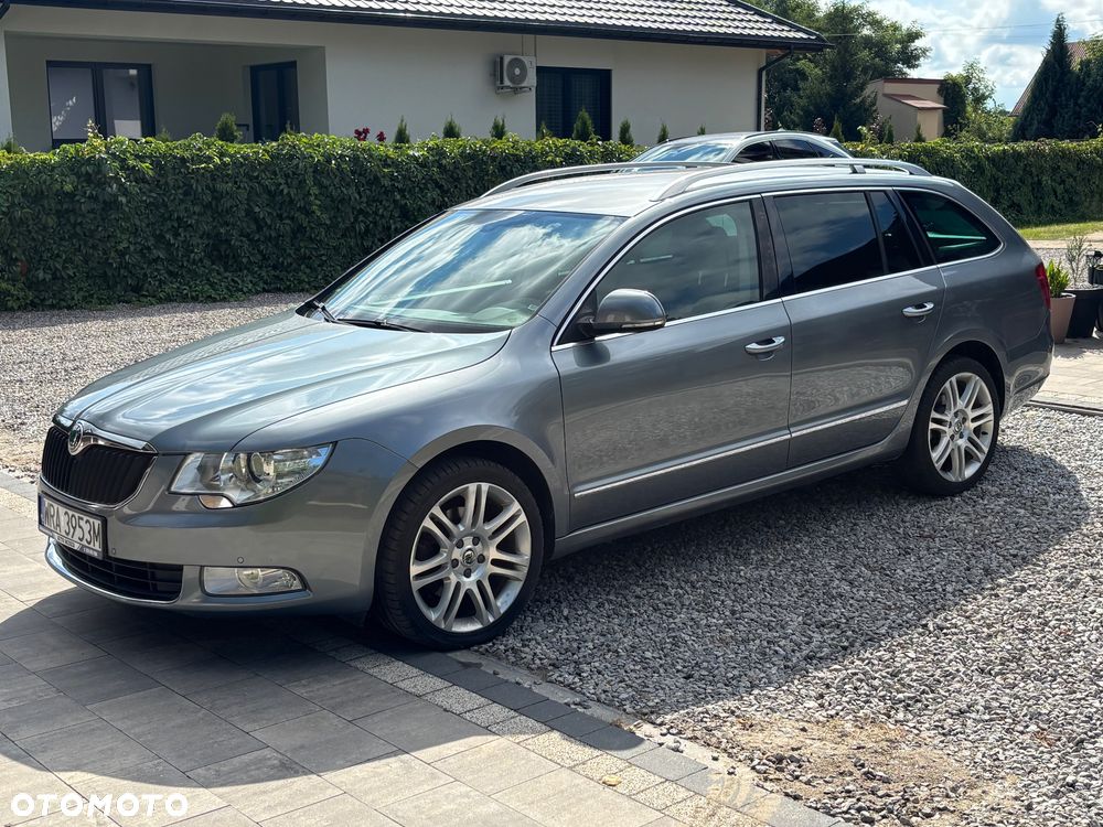 Skoda Superb 2.0 TDI Elegance DSG - 37