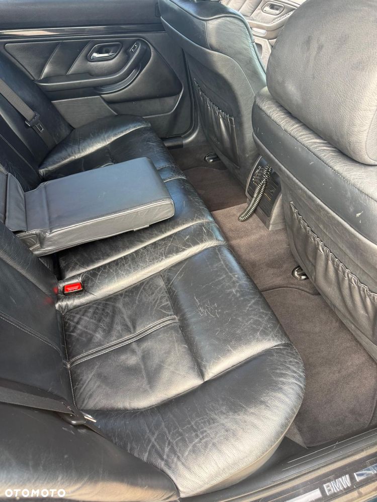 BMW Seria 5 528i - 8