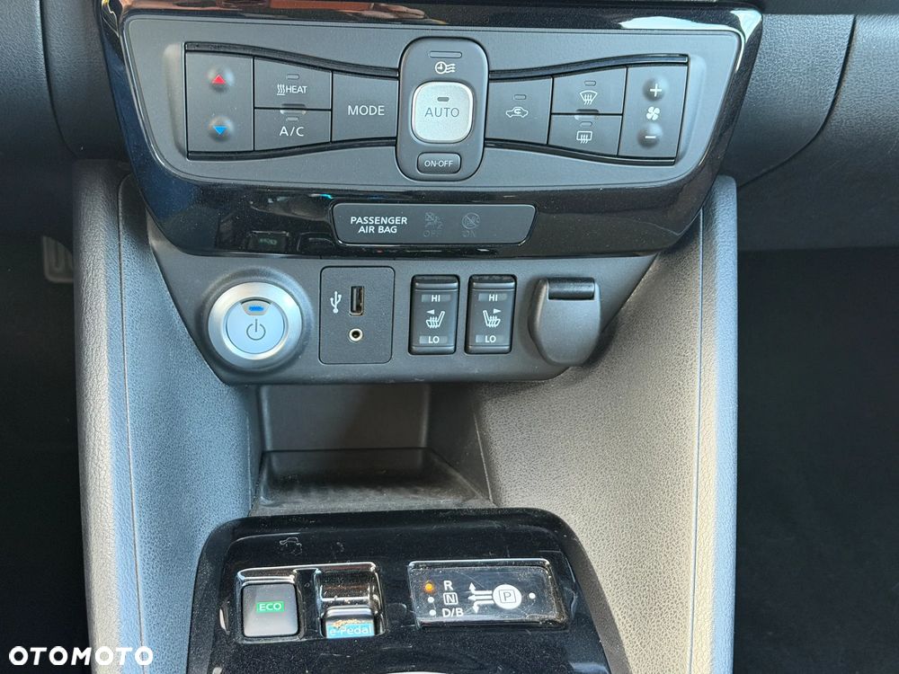Nissan Leaf 40kWh Tekna - 19