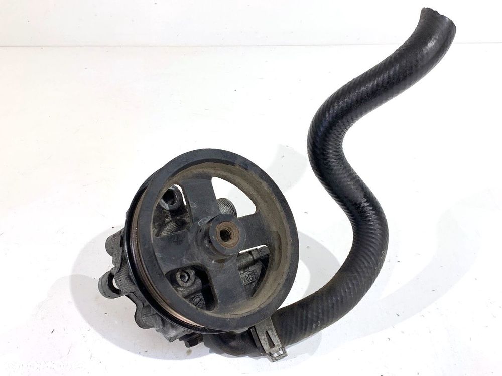 POMPA WSPOMAGANIA  TOYOTA COROLLA Verso (_E12_) 2001 - 2007 2.0 D-4D (CDE120_) 66 kW [90 KM] olej - 1