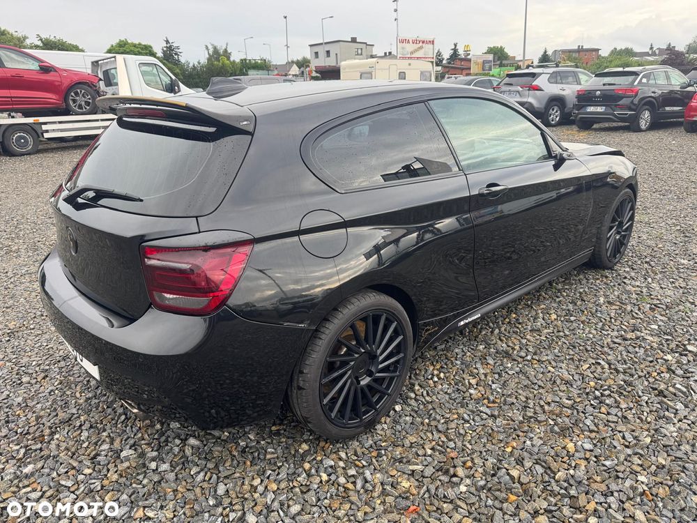 BMW 1M - 8