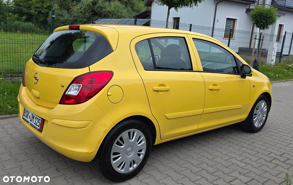 Opel Corsa 1.4 16V Innovation - 8