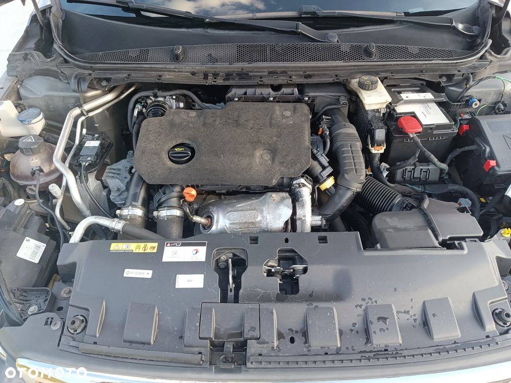 Peugeot 308 - 8