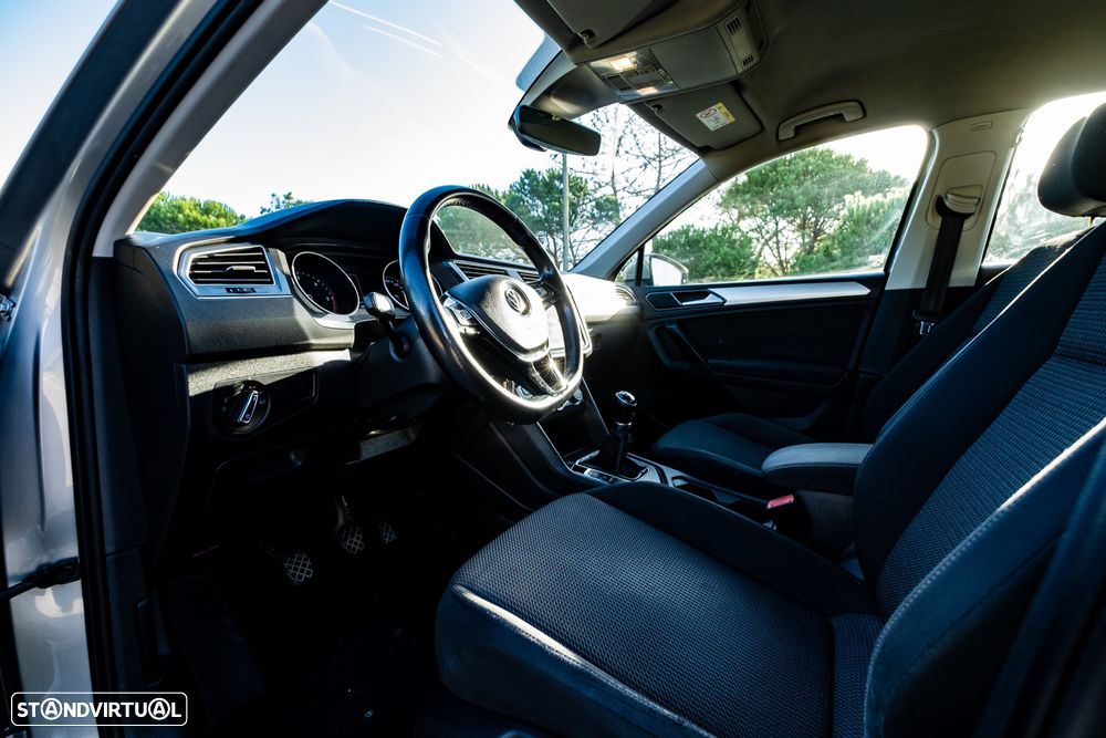 VW Tiguan 1.6 TDI Trendline - 23
