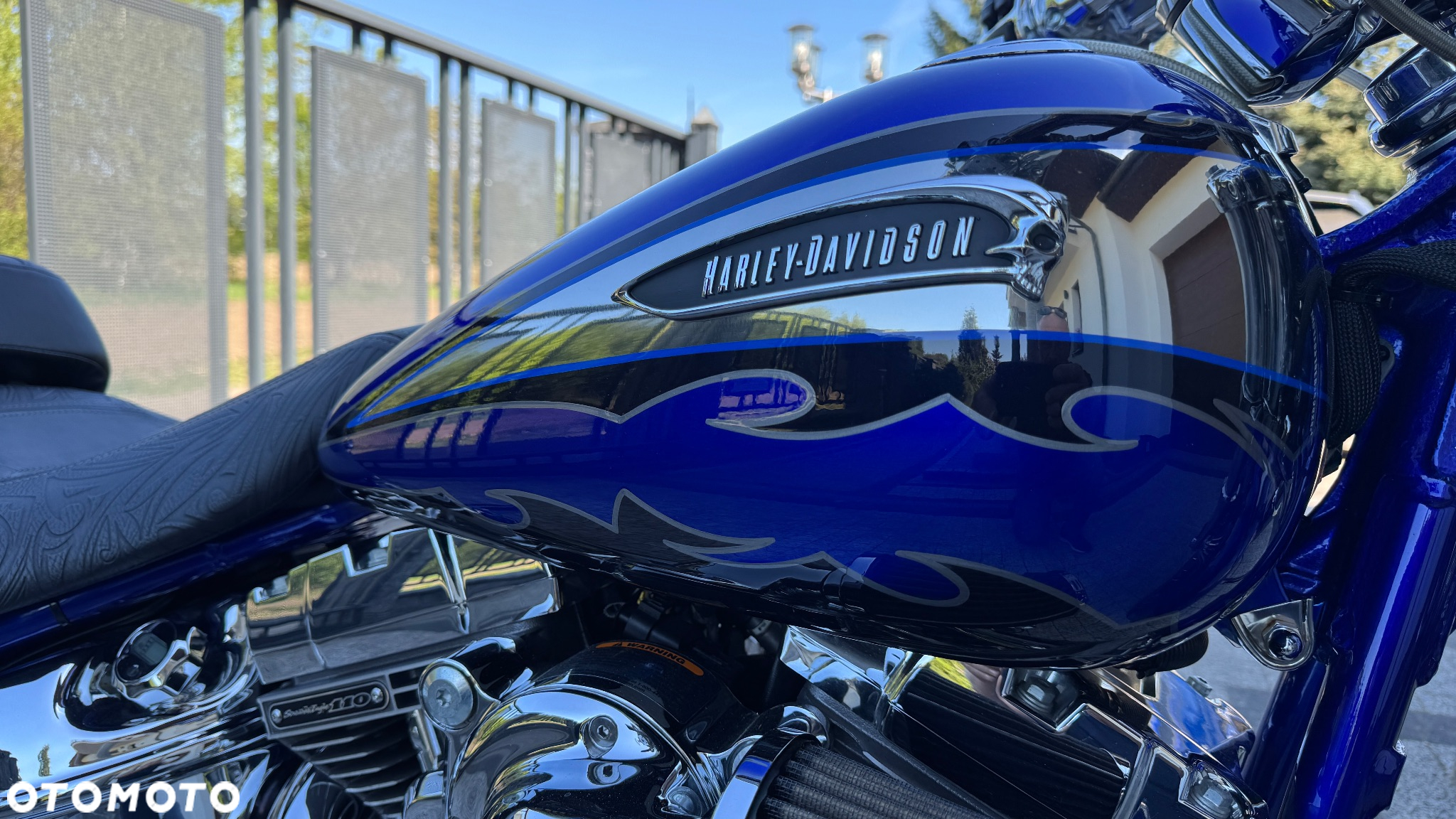 Harley-Davidson Softail Breakout - 27