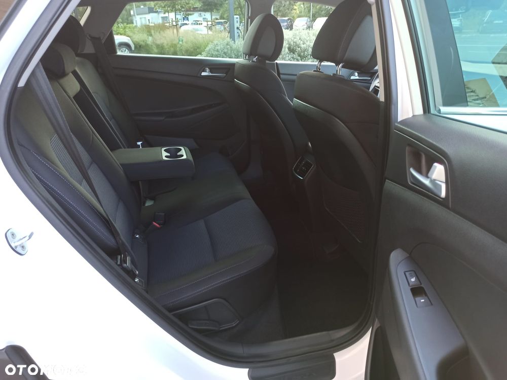 Hyundai Tucson blue 1.7 CRDi 2WD Advantage - 13