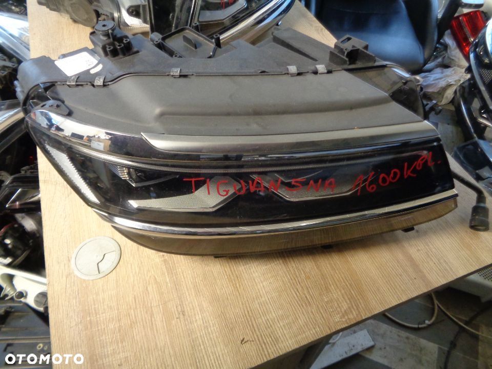 VW TIGUAN 5NA LAMPA PRAWA PRZÓD EUROPA 5NN941081C - 1