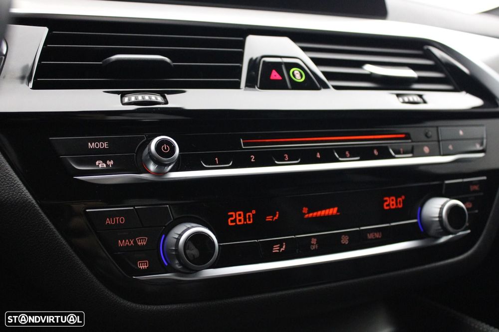 BMW 520 d Line Luxury Auto - 24