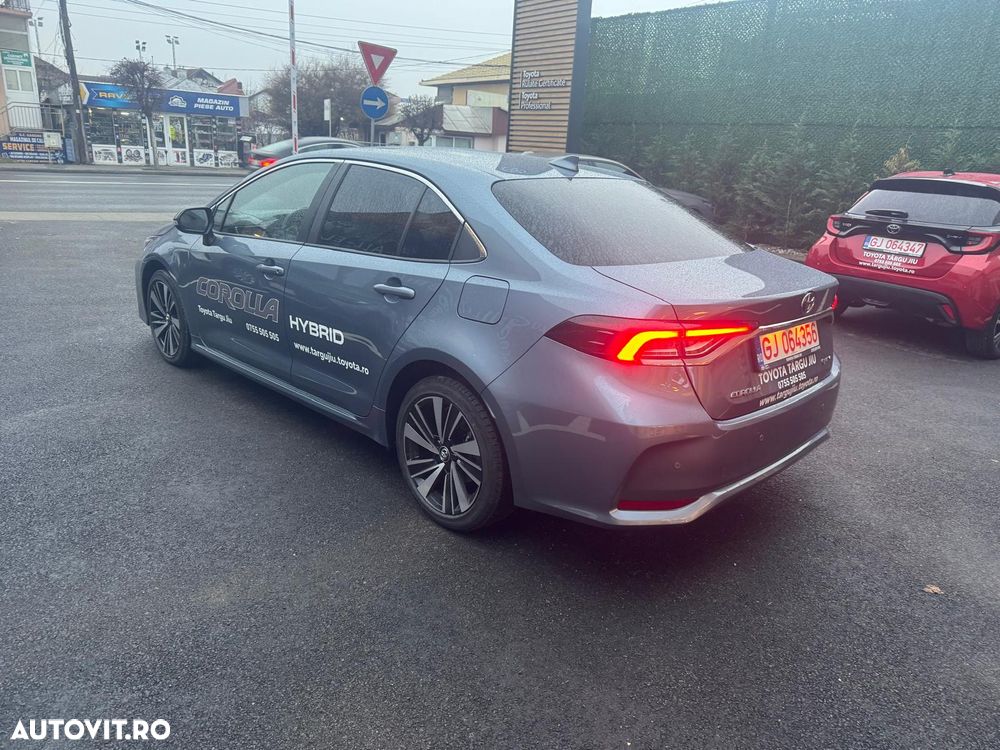 Toyota Corolla TS 1.8 HSD Dynamic - 7