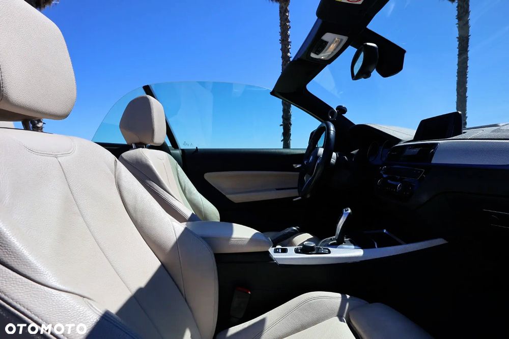 BMW Seria 2 220i - 10