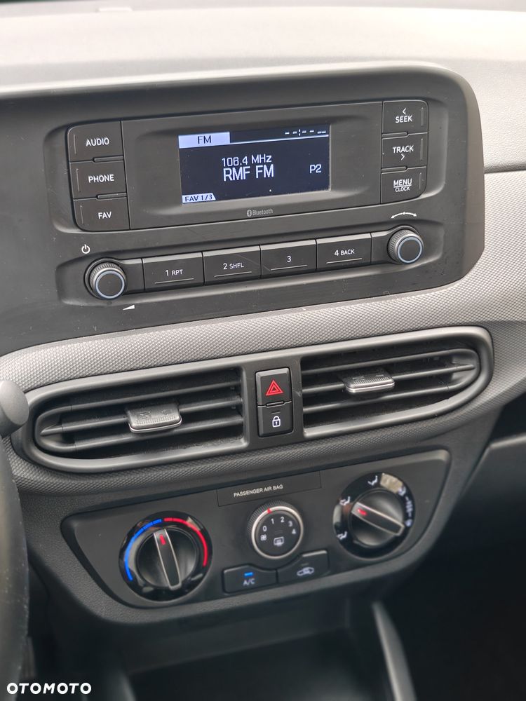 Hyundai i10 - 25