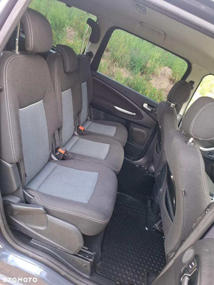 Ford Galaxy 2.0 TDCi DPF Ambiente - 13