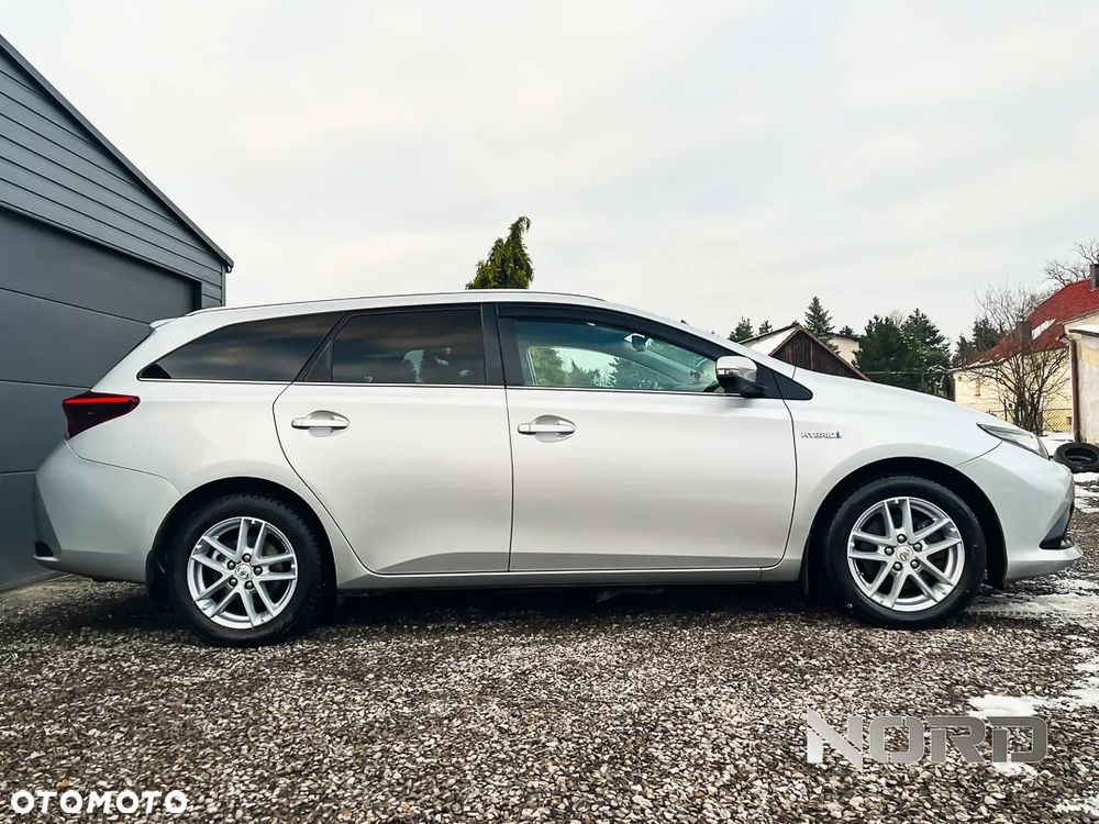 Toyota Auris 1.8 HSD Prestige - 3